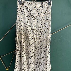 Elegant Black and Cream Midi Skirt